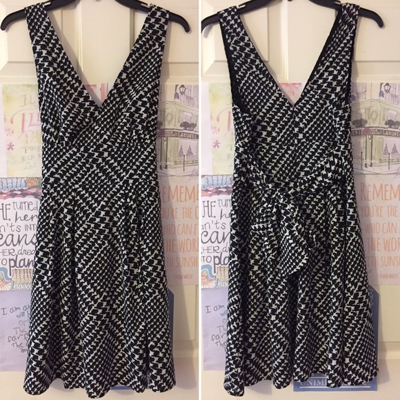 Victoria’s Secret Houndstooth A-Line Casual Dress - Picture 3 of 5